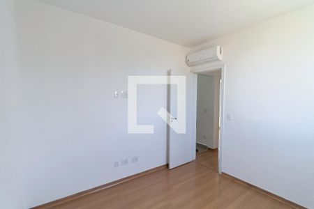Apartamento à venda com 160m², 3 quartos e 2 vagas Apartamento à venda com 160m², 3 quartos e 2 vagasQuarto 1