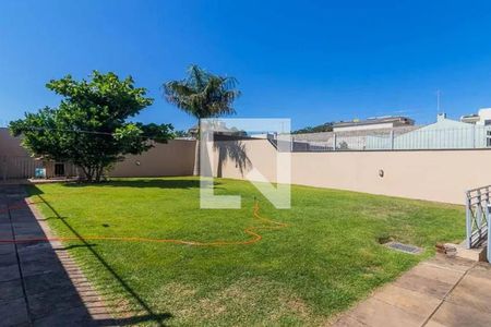 Casa à venda com 341m², 3 quartos e 4 vagasÁrea externa 
