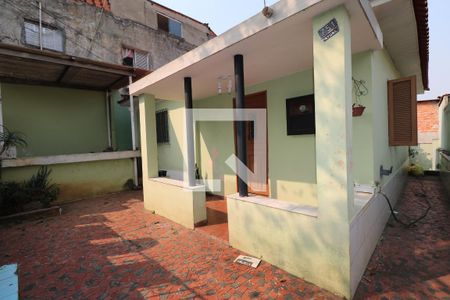 Casa à venda com 77m², 1 quarto e 1 vagaQuintal