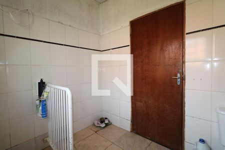 Casa à venda com 77m², 1 quarto e 1 vagaBanheiro