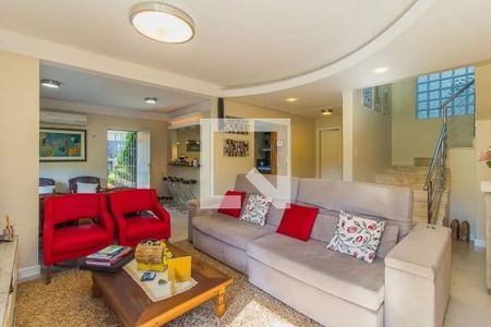 Casa à venda com 500m², 3 quartos e 4 vagasSala