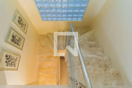 Casa à venda com 500m², 3 quartos e 4 vagasEscada