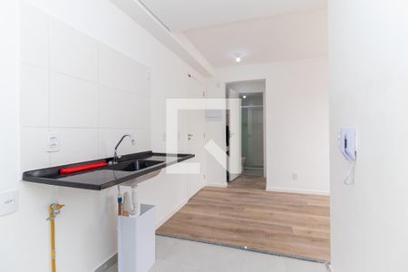 Apartamento à venda com 33m², 2 quartos e sem vaga Apartamento à venda com 33m², 2 quartos e sem vagaCozinha e Área de Serviço