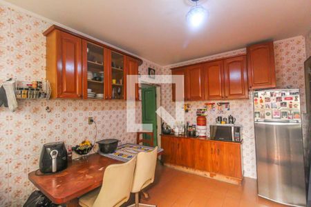Casa à venda com 200m², 4 quartos e 3 vagas Casa à venda com 200m², 4 quartos e 3 vagasCozinha   2