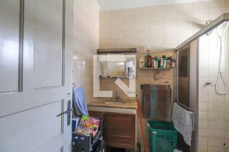 Casa à venda com 200m², 4 quartos e 3 vagas Casa à venda com 200m², 4 quartos e 3 vagasBanheiro