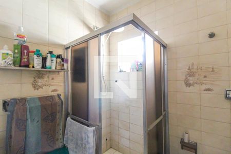 Casa à venda com 200m², 4 quartos e 3 vagas Casa à venda com 200m², 4 quartos e 3 vagasBanheiro