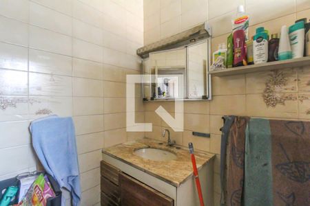 Casa à venda com 200m², 4 quartos e 3 vagas Casa à venda com 200m², 4 quartos e 3 vagasBanheiro
