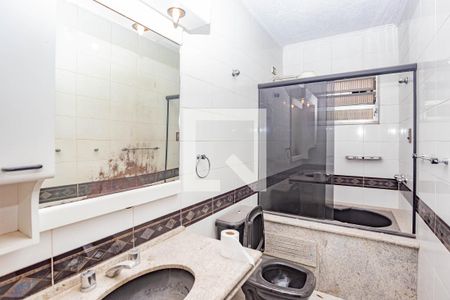 Casa à venda com 150m², 3 quartos e 2 vagas Casa à venda com 150m², 3 quartos e 2 vagasBanheiro Social