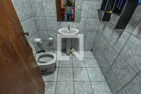 Casa à venda com 333m², 3 quartos e 2 vagas Casa à venda com 333m², 3 quartos e 2 vagasBanheiro