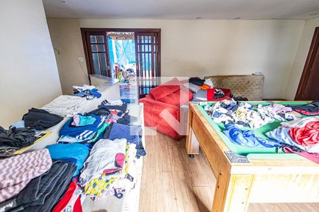 Casa à venda com 333m², 3 quartos e 2 vagas Casa à venda com 333m², 3 quartos e 2 vagasSala / 2º andar