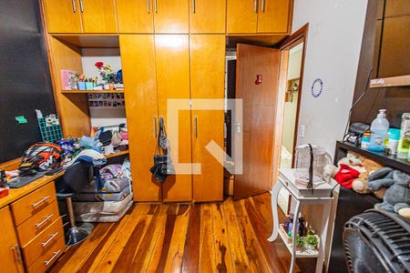 Casa à venda com 333m², 3 quartos e 2 vagas Casa à venda com 333m², 3 quartos e 2 vagasQuarto 2