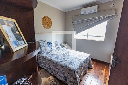 Casa à venda com 333m², 3 quartos e 2 vagas Casa à venda com 333m², 3 quartos e 2 vagasQuarto 1 / suite