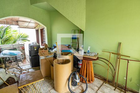 Casa à venda com 333m², 3 quartos e 2 vagas Casa à venda com 333m², 3 quartos e 2 vagasGaragem / area externa