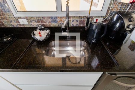 Apartamento à venda com 107m², 3 quartos e 2 vagas Apartamento à venda com 107m², 3 quartos e 2 vagasDetalhe - Cozinha