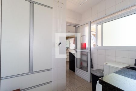 Apartamento à venda com 107m², 3 quartos e 2 vagas Apartamento à venda com 107m², 3 quartos e 2 vagasÁrea de Serviço