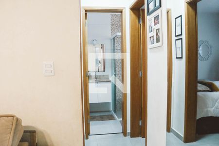 Corredor de apartamento à venda com 2 quartos, 44m² em Parque Peruche, São Paulo