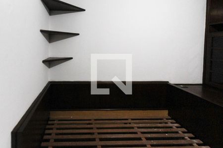 Casa à venda com 214m², 3 quartos e 5 vagas Casa à venda com 214m², 3 quartos e 5 vagasQuarto 02