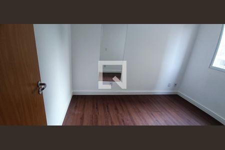 Quarto 2 de apartamento para alugar com 2 quartos, 43m² em Vila Suzana, São Paulo