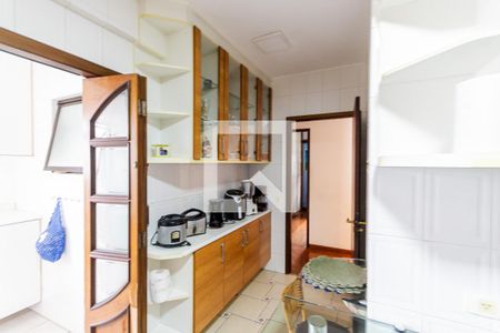 Apartamento à venda com 105m², 3 quartos e 2 vagas Apartamento à venda com 105m², 3 quartos e 2 vagasCozinha