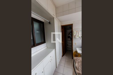 Apartamento à venda com 105m², 3 quartos e 2 vagas Apartamento à venda com 105m², 3 quartos e 2 vagasÁrea de Serviço