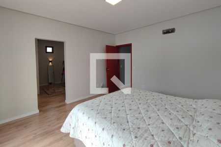 Casa de condomínio à venda com 290m², 3 quartos e 4 vagas Casa de condomínio à venda com 290m², 3 quartos e 4 vagasQuarto Suíte 3