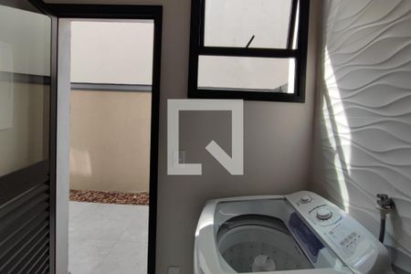 Casa de condomínio à venda com 290m², 3 quartos e 4 vagas Casa de condomínio à venda com 290m², 3 quartos e 4 vagasÁrea de Serviço