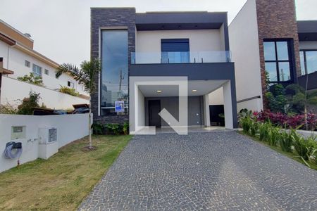 Casa de condomínio à venda com 290m², 3 quartos e 4 vagas Casa de condomínio à venda com 290m², 3 quartos e 4 vagasGaragem