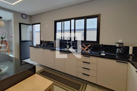 Casa de condomínio à venda com 290m², 3 quartos e 4 vagas Casa de condomínio à venda com 290m², 3 quartos e 4 vagasCozinha