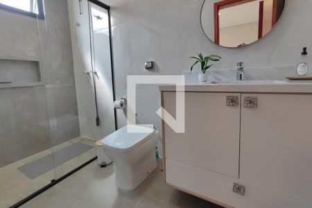 Casa de condomínio à venda com 290m², 3 quartos e 4 vagas Casa de condomínio à venda com 290m², 3 quartos e 4 vagasBanheiro Suíte 2