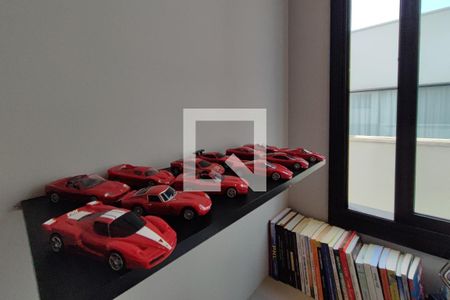 Casa de condomínio à venda com 290m², 3 quartos e 4 vagas Casa de condomínio à venda com 290m², 3 quartos e 4 vagasEscritório