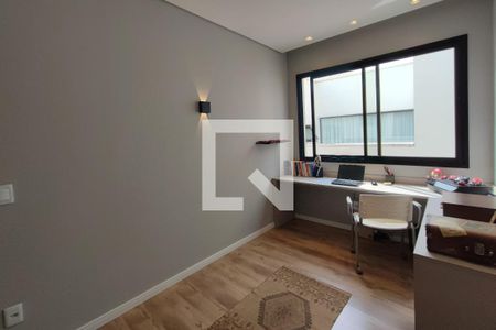 Casa de condomínio à venda com 290m², 3 quartos e 4 vagas Casa de condomínio à venda com 290m², 3 quartos e 4 vagasEscritório