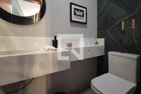 Casa de condomínio à venda com 290m², 3 quartos e 4 vagas Casa de condomínio à venda com 290m², 3 quartos e 4 vagasLavabo