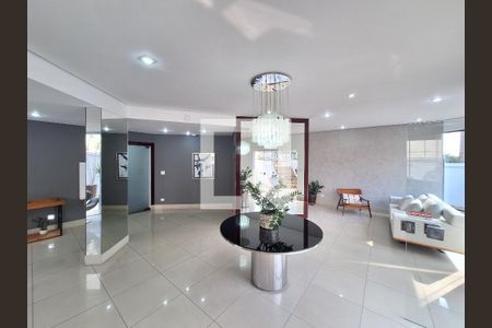 Apartamento à venda com 163m², 3 quartos e 2 vagas Apartamento à venda com 163m², 3 quartos e 2 vagasHall