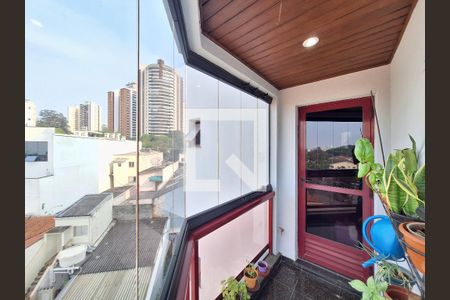 Apartamento à venda com 163m², 3 quartos e 2 vagas Apartamento à venda com 163m², 3 quartos e 2 vagasVaranda Suíte 1