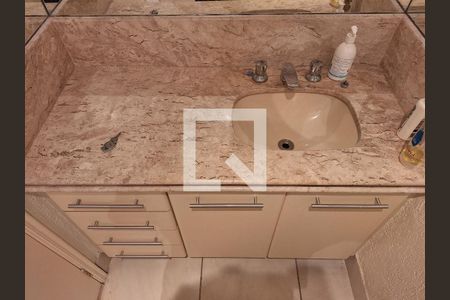 Apartamento à venda com 163m², 3 quartos e 2 vagas Apartamento à venda com 163m², 3 quartos e 2 vagasBanheiro da Suíte 2