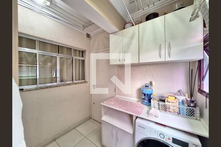 Apartamento à venda com 163m², 3 quartos e 2 vagas Apartamento à venda com 163m², 3 quartos e 2 vagasÁrea de Serviço