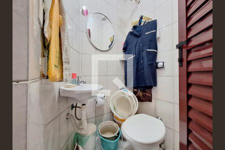 Apartamento à venda com 163m², 3 quartos e 2 vagas Apartamento à venda com 163m², 3 quartos e 2 vagasBanheiro de serviço