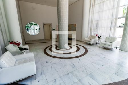 Apartamento à venda com 210m², 2 quartos e 3 vagas Apartamento à venda com 210m², 2 quartos e 3 vagasHall de entrada