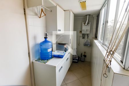 Apartamento à venda com 210m², 2 quartos e 3 vagas Apartamento à venda com 210m², 2 quartos e 3 vagasÁrea de Serviço