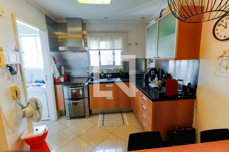 Apartamento à venda com 210m², 2 quartos e 3 vagas Apartamento à venda com 210m², 2 quartos e 3 vagasCozinha - Armários