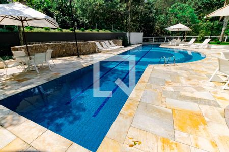 Apartamento à venda com 210m², 2 quartos e 3 vagas Apartamento à venda com 210m², 2 quartos e 3 vagasÁrea comum - Piscina