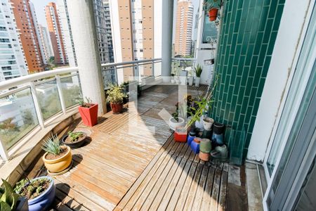 Apartamento à venda com 210m², 2 quartos e 3 vagas Apartamento à venda com 210m², 2 quartos e 3 vagasVaranda da Sala