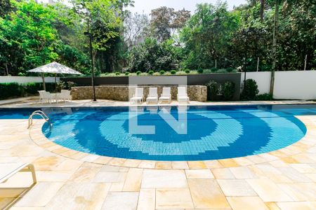 Apartamento à venda com 210m², 2 quartos e 3 vagas Apartamento à venda com 210m², 2 quartos e 3 vagasÁrea comum - Piscina