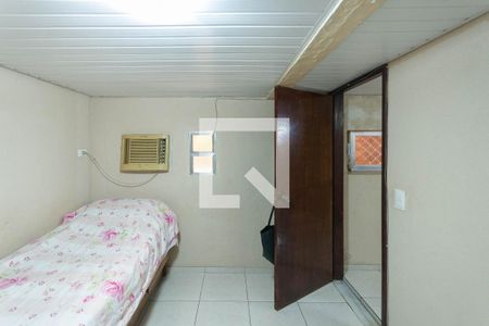 Casa à venda com 145m², 5 quartos e sem vagaQuarto (casa 2)