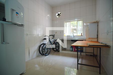 Casa à venda com 379m², 4 quartos e 1 vagaCozinha - Salão de Festas