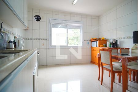 Casa à venda com 379m², 4 quartos e 1 vagaCozinha