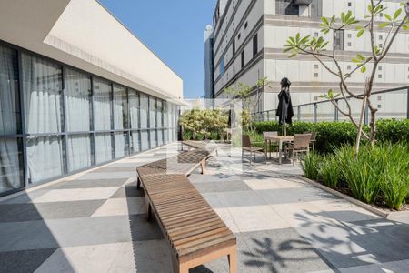 Apartamento à venda com 42m², 1 quarto e 1 vaga Apartamento à venda com 42m², 1 quarto e 1 vagaÁrea comum - Piscina