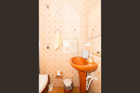 Casa à venda com 250m², 2 quartos e 2 vagasBanheiro 2 segundo andar