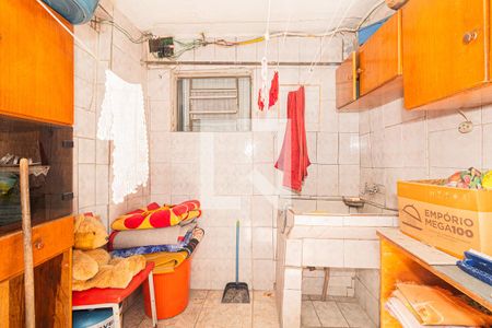 Casa à venda com 250m², 2 quartos e 2 vagasÁrea de serviço segundo andar 