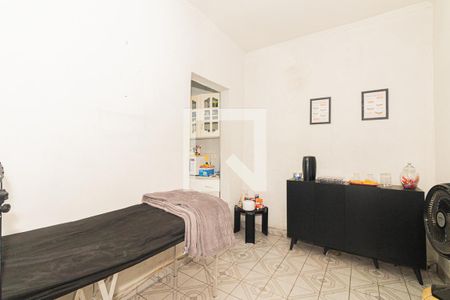 Casa à venda com 250m², 2 quartos e 2 vagasEscritório segundo andar